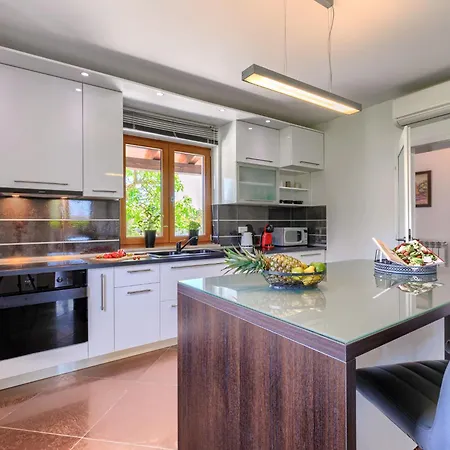 Villa Anastasia By Interhome